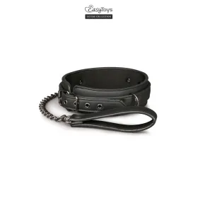 Collier fétichiste et laisse